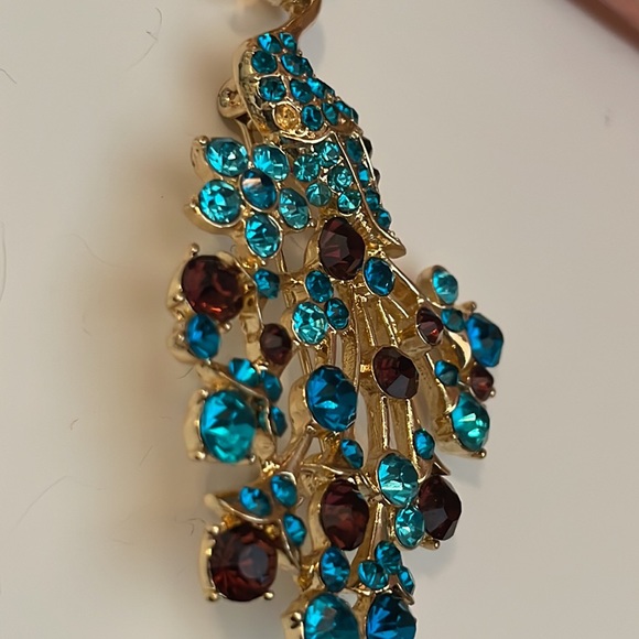 Monet Rhinestone Peacock Brooch - Picture 4 of 4